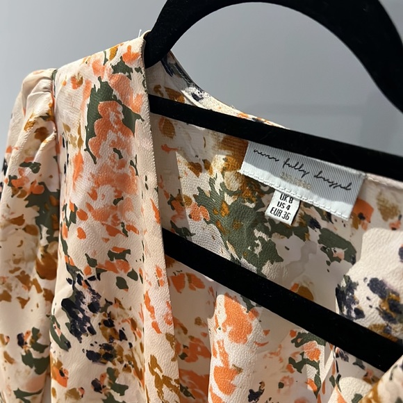 Light Orange & Pattern Blouse - Picture 3 of 4